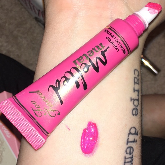 Liquid lipstick - Picture 2 of 2